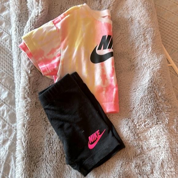 Nike Set - Picture 3 of 3